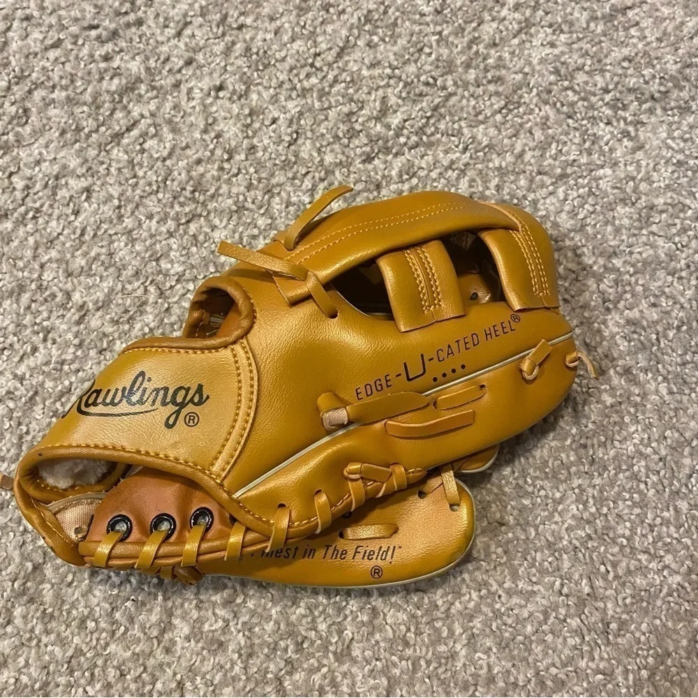 Rawlings RBG158 Baseball Glove Cal Ripken Jr. 9” Youth Deep Well Pocket
